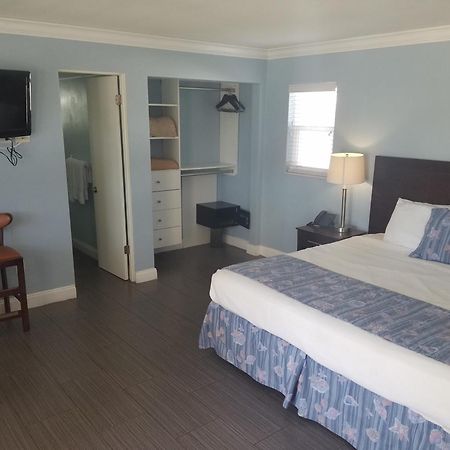 Carousel Beach Inn Fort Myers Beach Buitenkant foto