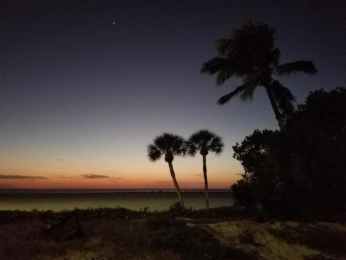 Carousel Beach Inn Fort Myers Beach Buitenkant foto