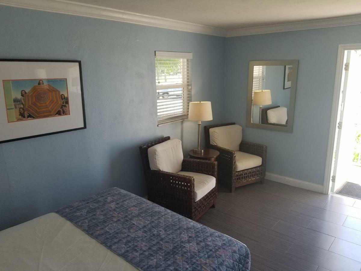 Carousel Beach Inn Fort Myers Beach Buitenkant foto